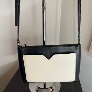 Apt. 9 Black and White Adjustable Crossbody Purse with Front Pocket
